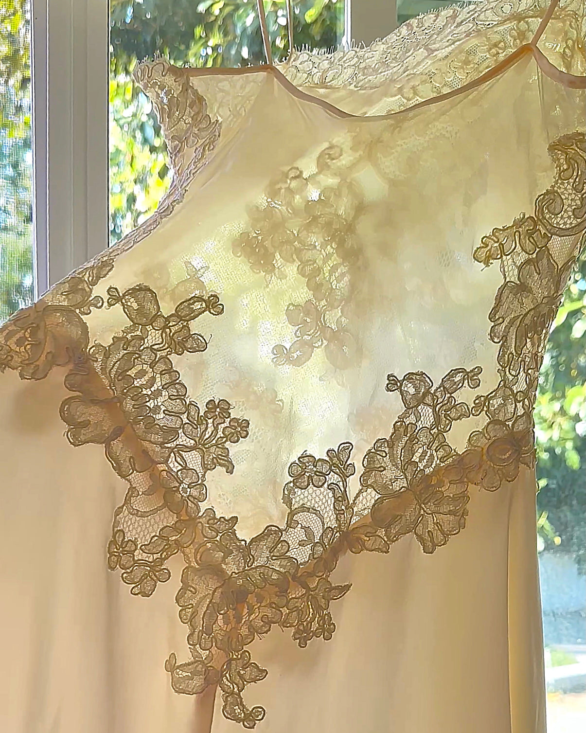 Rare Vintage Ivory Gown in Pure Silk