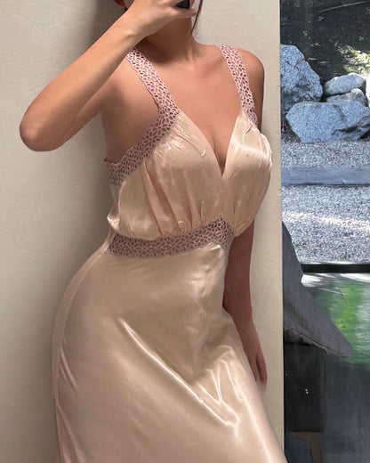 Vintage 1940s Blush Rayon Eyelet Lace Dress