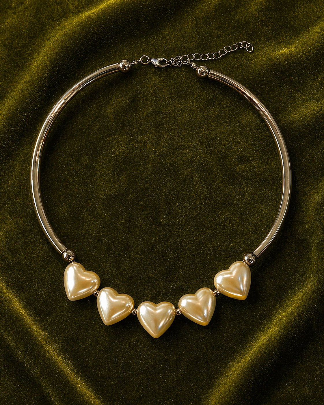 Vintage Heart Necklace with Cream Pearl Finish
