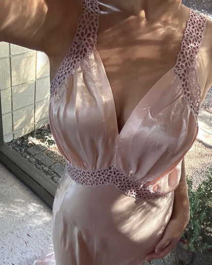 Vintage 1940s Blush Rayon Eyelet Lace Dress