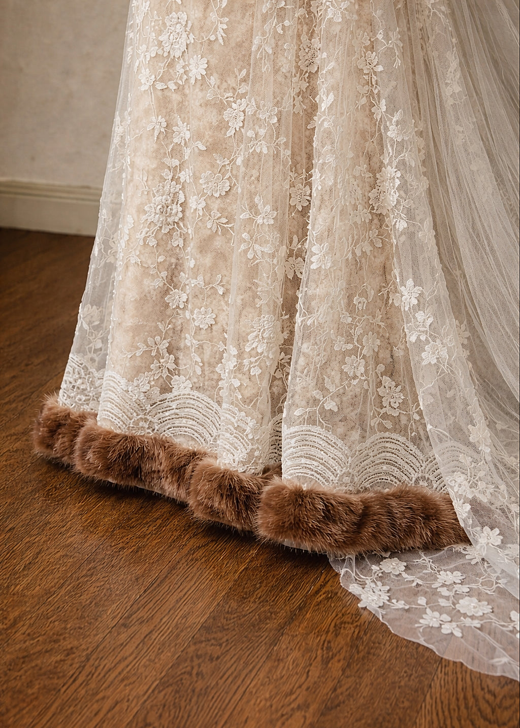 Early 20th-Century Ivory Lace Gown with Silk Sash and Sofi Fur Trim
