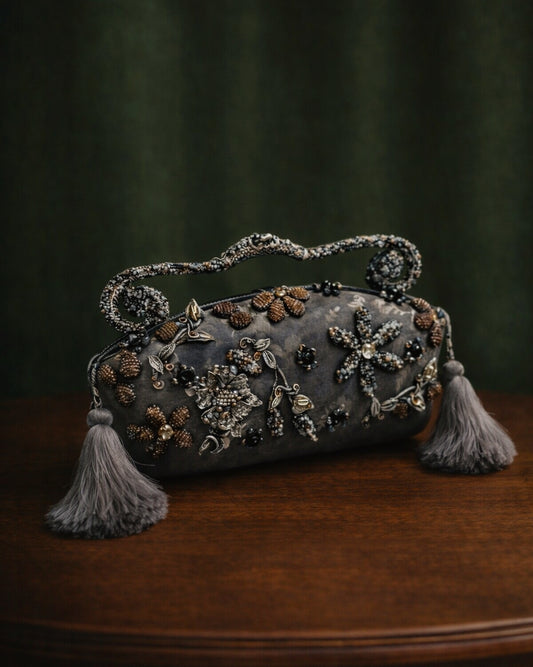 Vintage Beaded Evening Clutch With Tassel Details