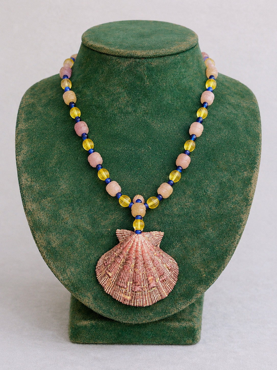 Vintage Pink Shell Pendant Beaded Necklace
